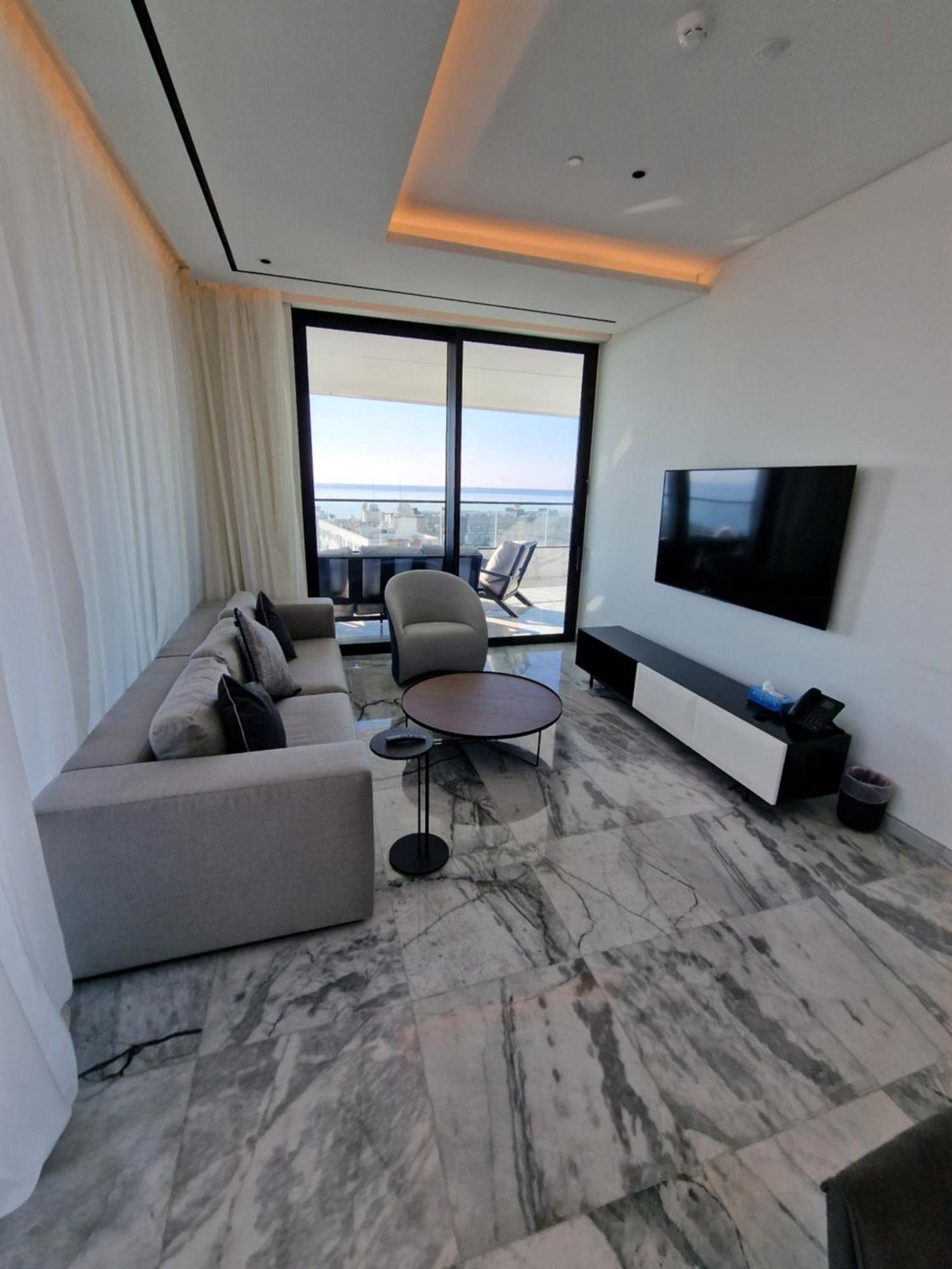 Luxury Private Apartments - Limassol Extérieur photo